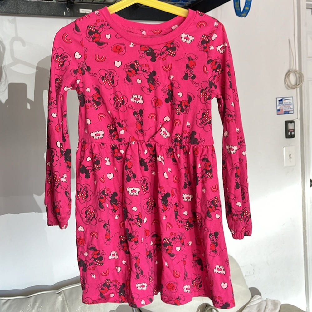 Little girls dress. Size 5. Very good condition
